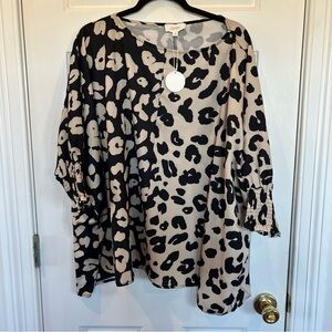 Women's Black and Cream Leopard Print Top